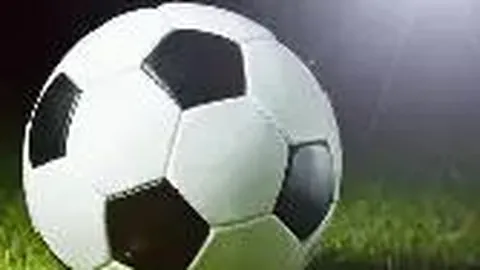 姆巴佩梅开二度助巴黎38-1狂胜梅斯，梅西送出关键助攻